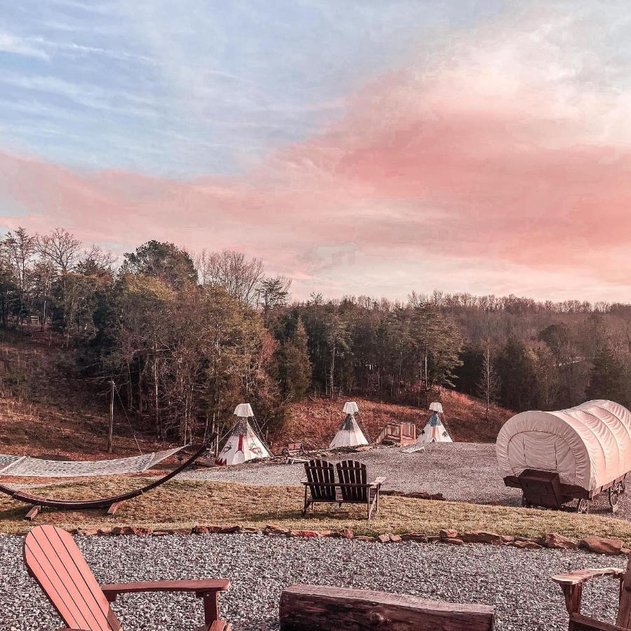 Smoky Hollow Outdoor Resort Covered Wagon Sevierville Eksteriør billede